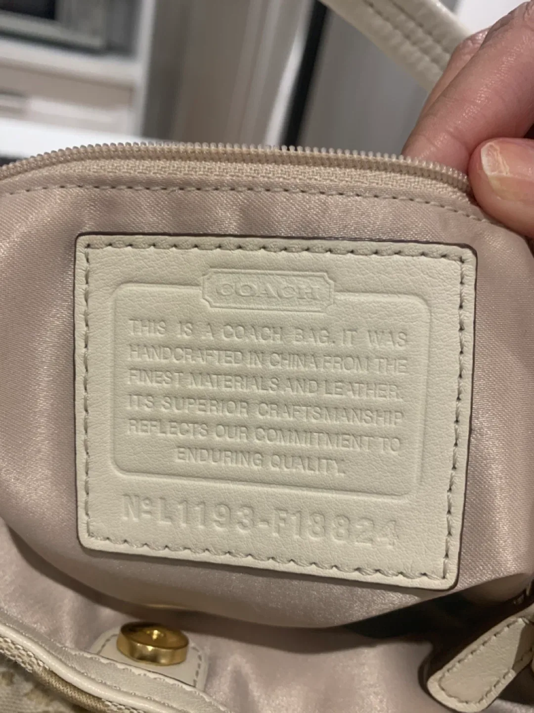 💛 Preloved Coach Patchwork Shoulder Bag  💛 image indicator(3)