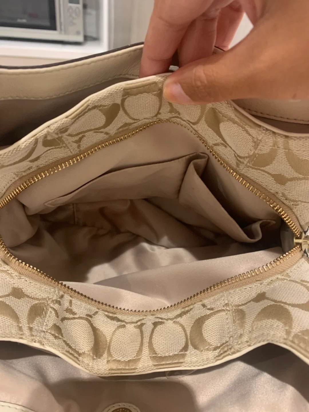 💛 Preloved Coach Patchwork Shoulder Bag  💛 image indicator(7)