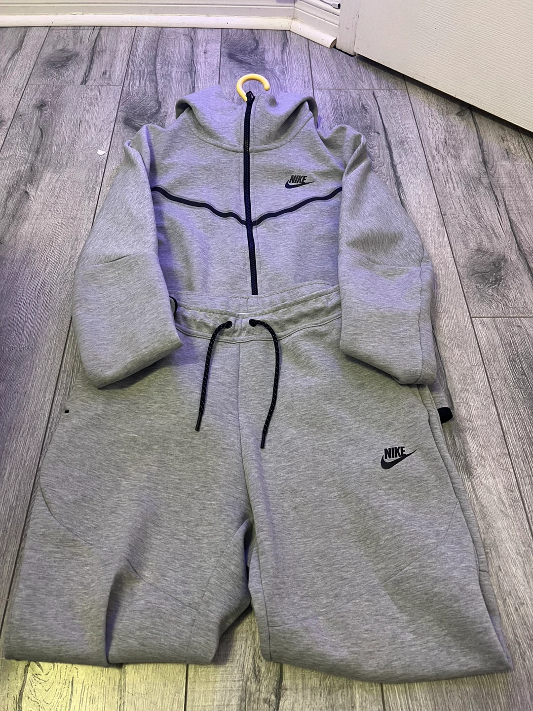 Nike Tech Fleece Grey Tracksuit - photo 2
