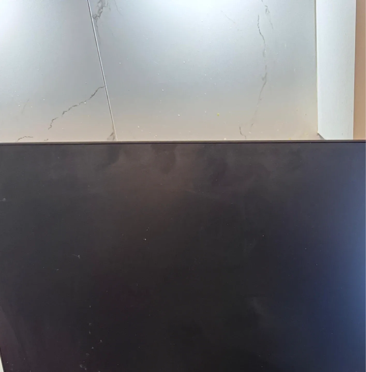 Lenovo ThinkVision 21 inch Monitor