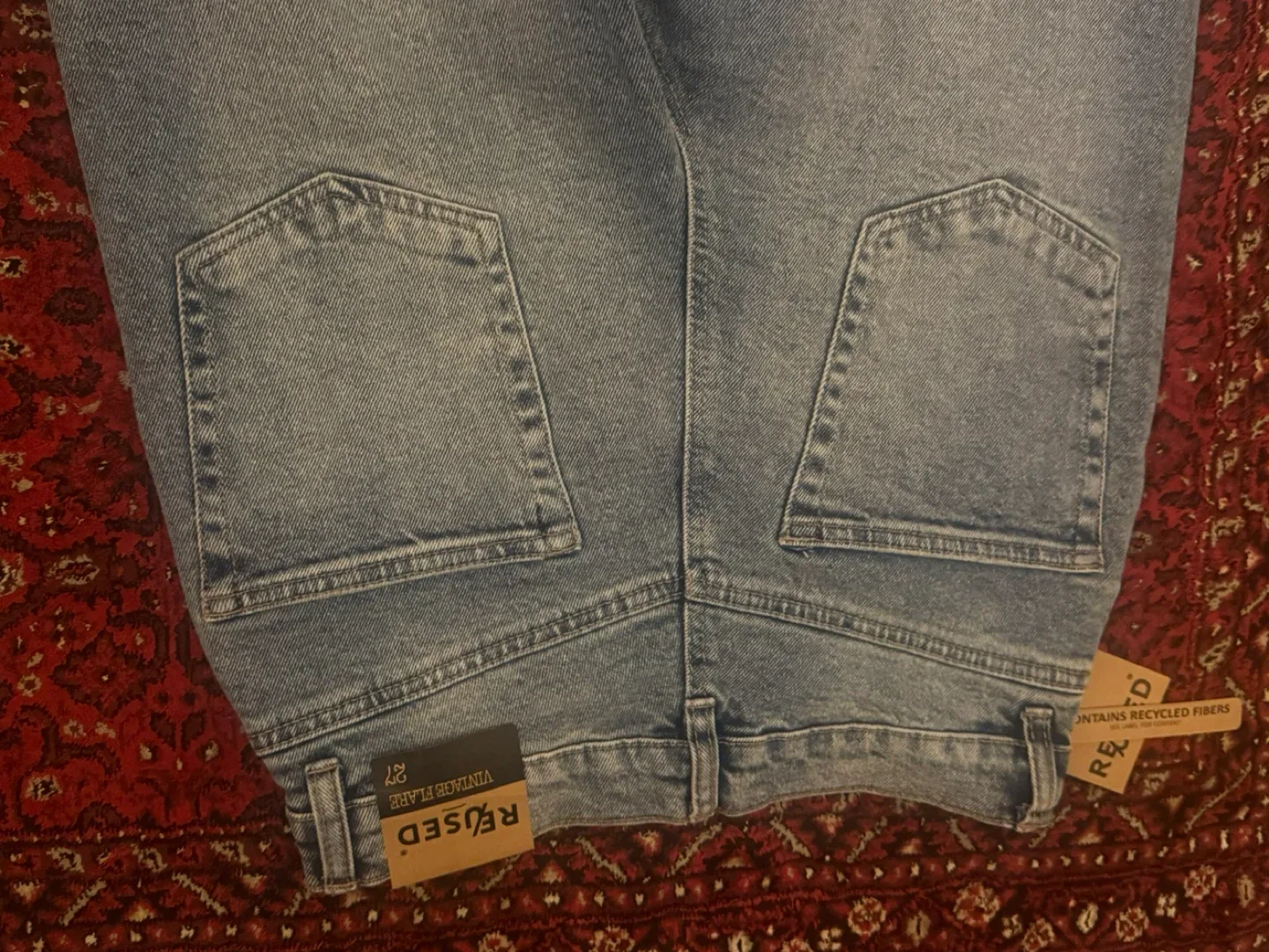 RE/USED Vintage Flare Jeans Size 27 image indicator(4)