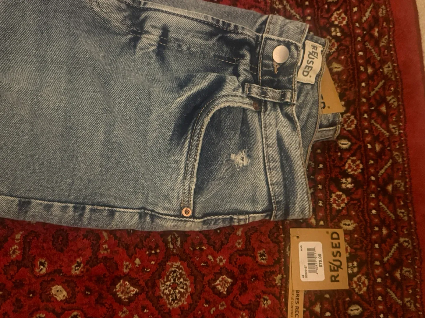 RE/USED Vintage Flare Jeans Size 27 image indicator(3)