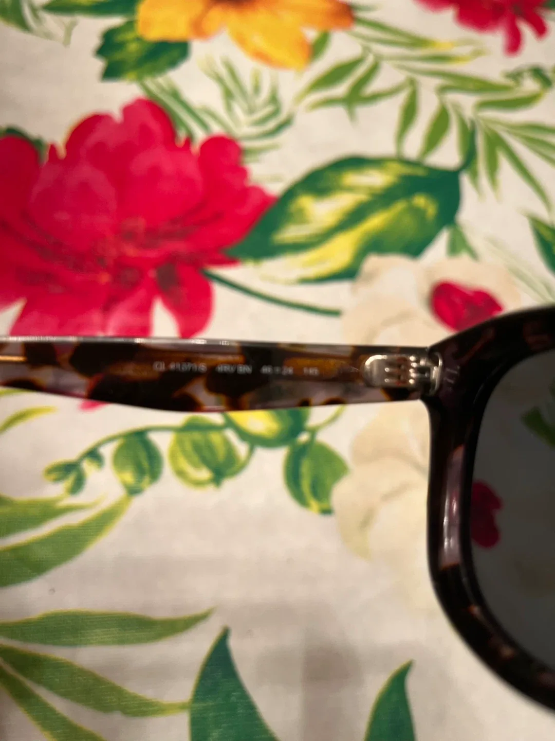 Celine Sunglasses image indicator(4)