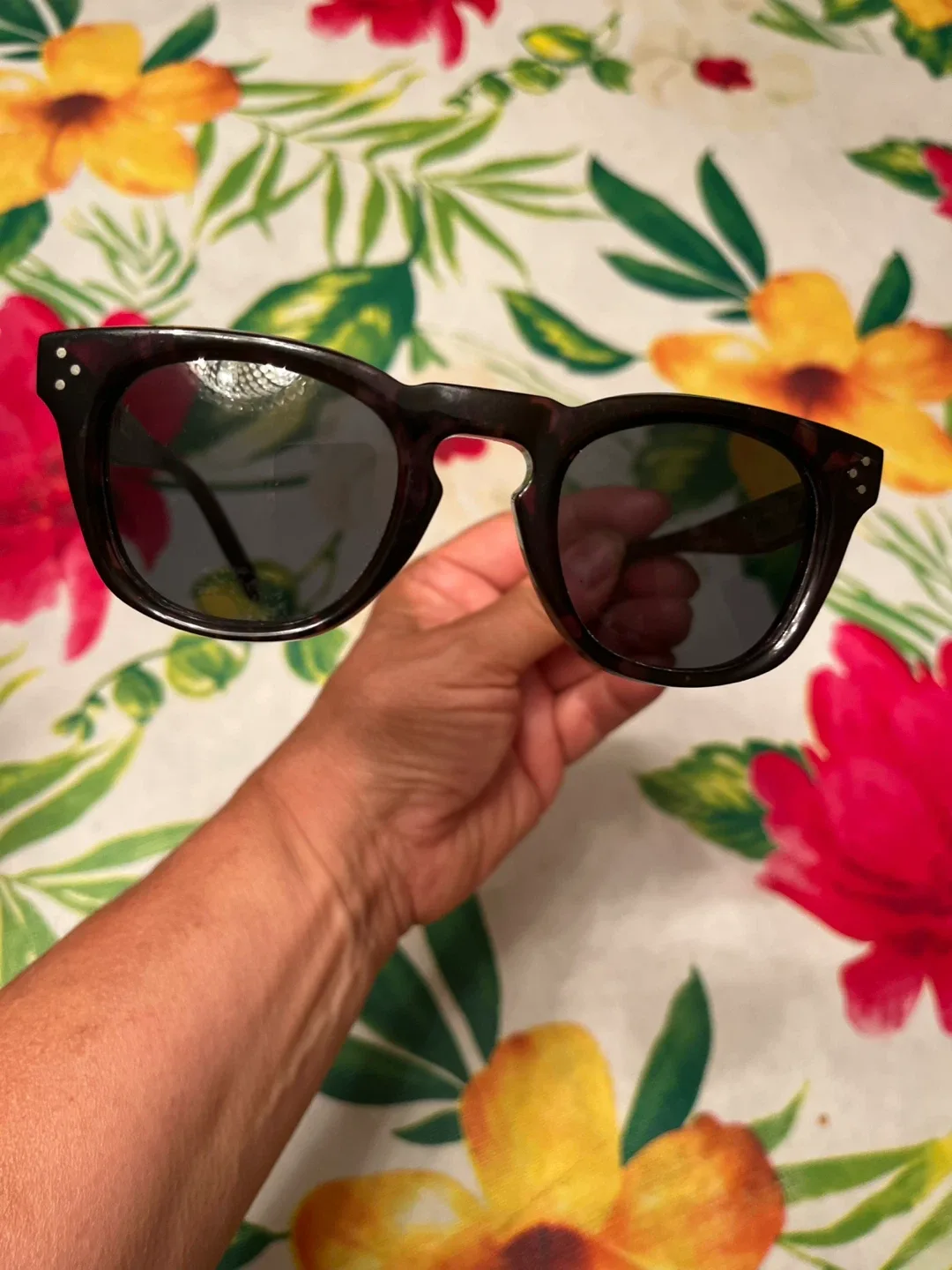 Celine Sunglasses image indicator(3)