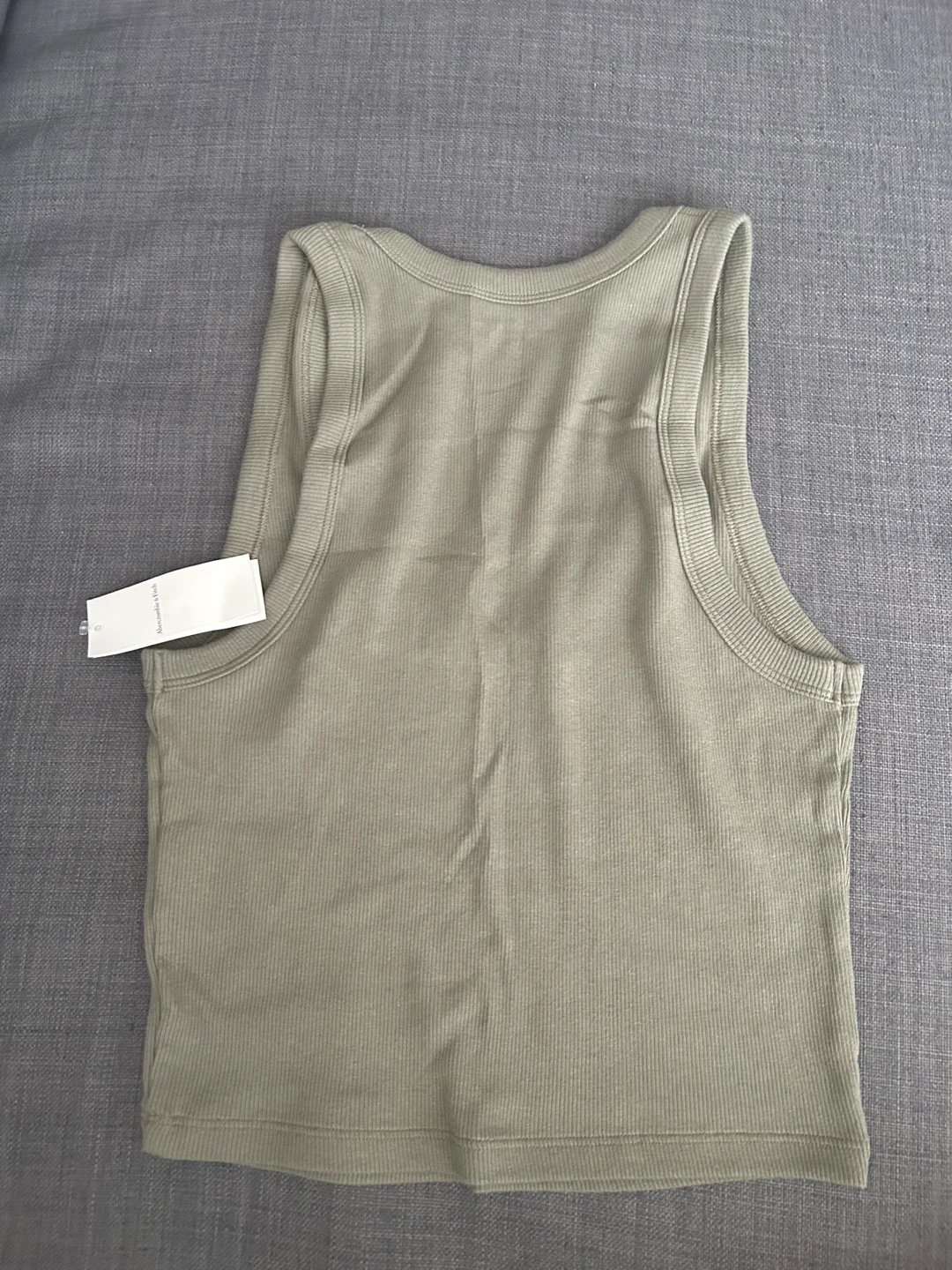 Abercrombie & Fitch Essential Scoopneck tank - Size Medium - photo 2