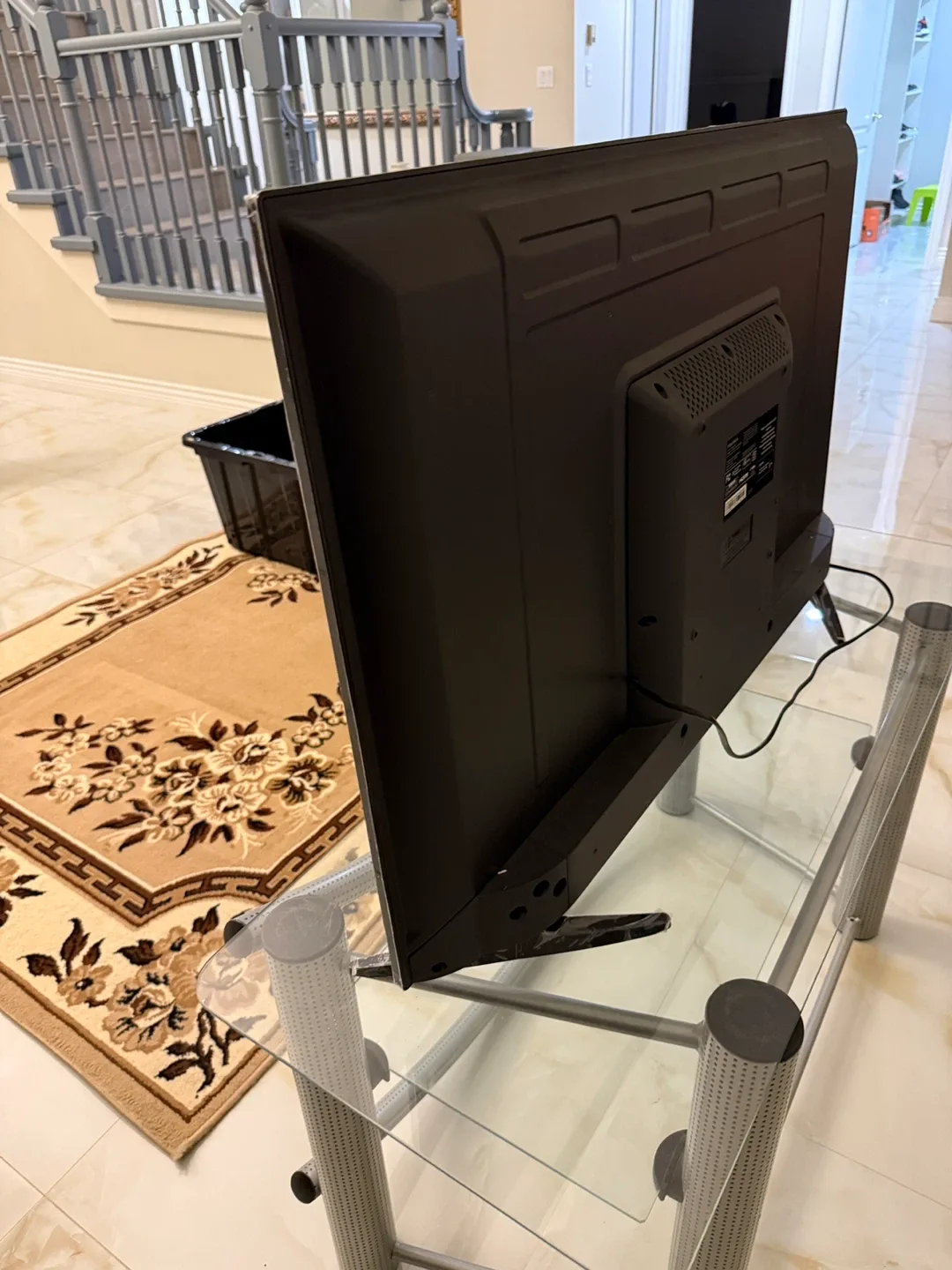 Insignia 43" LED TV - Model NS-43D420NA20 image indicator(3)