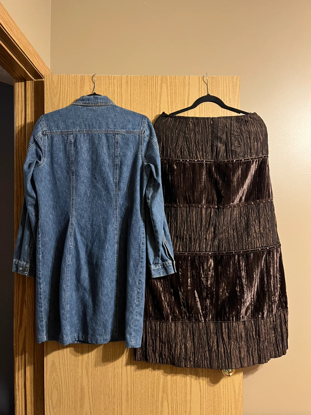 LADIES JEAN DRESS & VELVET SKIRT (Size Medium & Size 7) - photo 2
