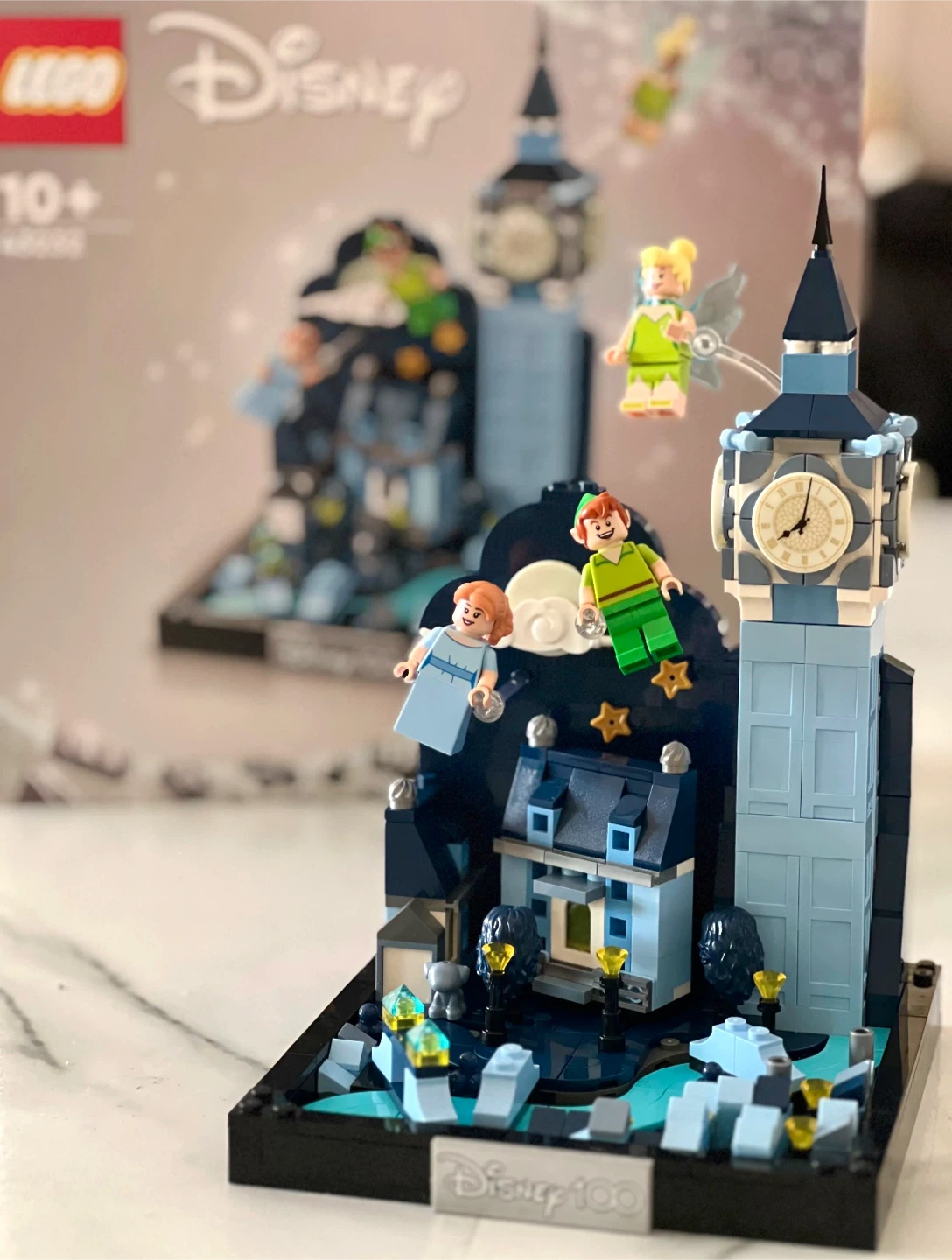 (Retail $113) LEGO Disney Peter Pan & Wendy's Flight Over London - photo 2