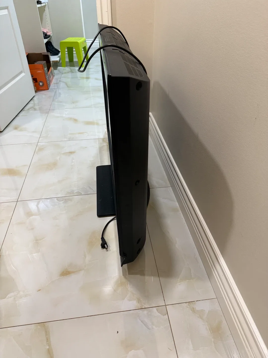 Sony Bravia KDL-40S4100 40" LCD TV image indicator(2)