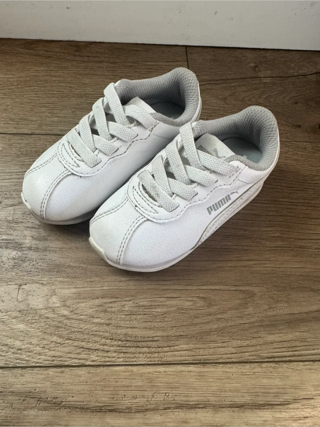 Puma White Sneakers - Size 6C image indicator(2)