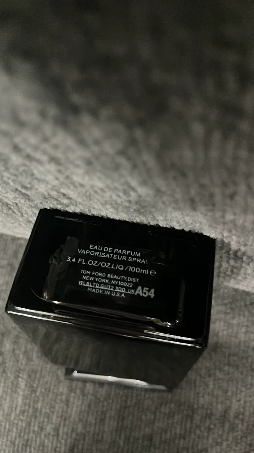 Tom Ford Oud Wood Eau de Parfum 100ml image indicator(3)