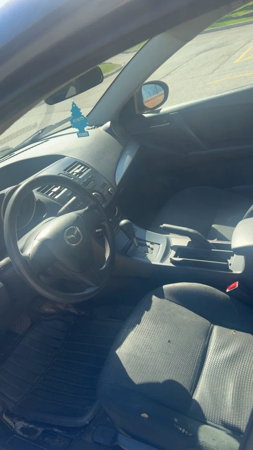 2013 Mazda 3 Sedan - Gray image indicator(6)