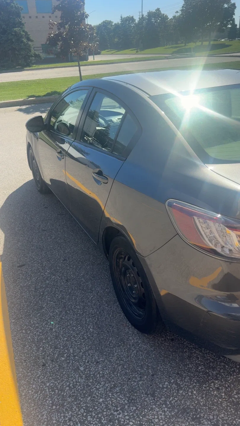 2013 Mazda 3 Sedan - Gray image indicator(4)