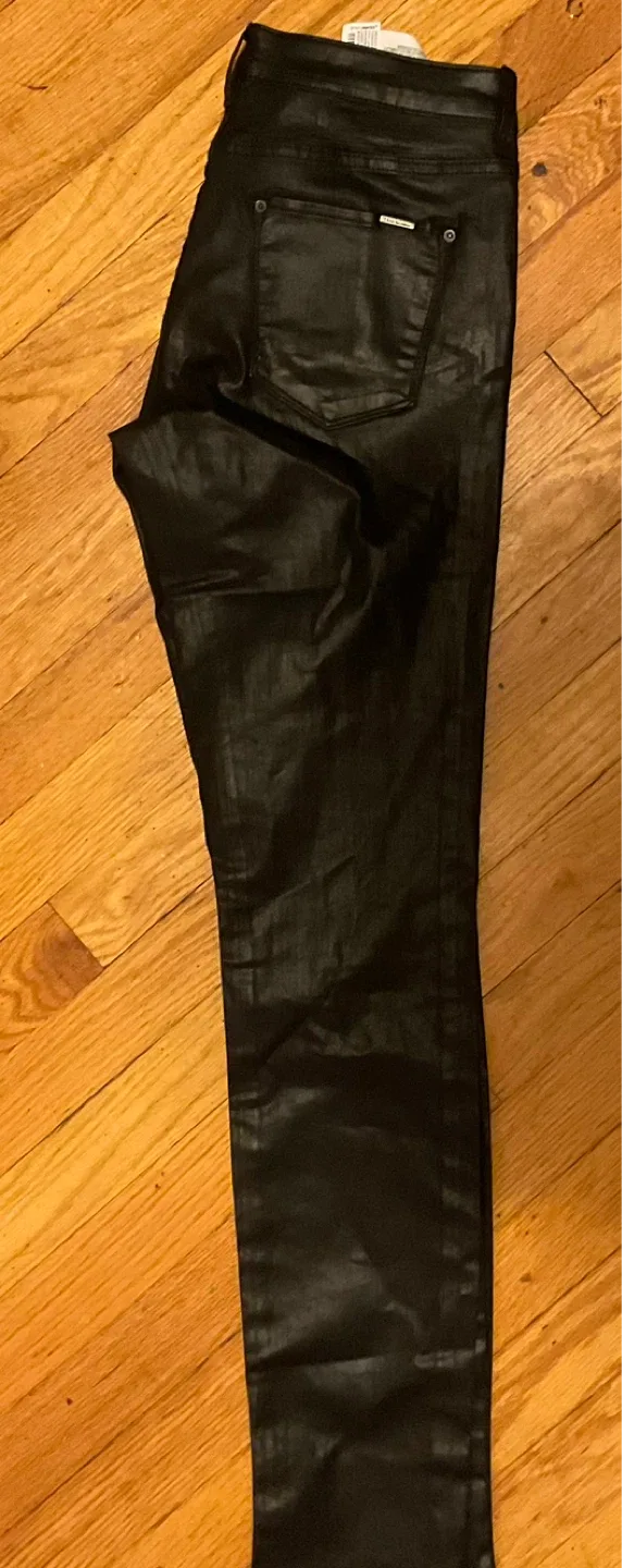 Zara Woman Black Coated Jeans image indicator(4)