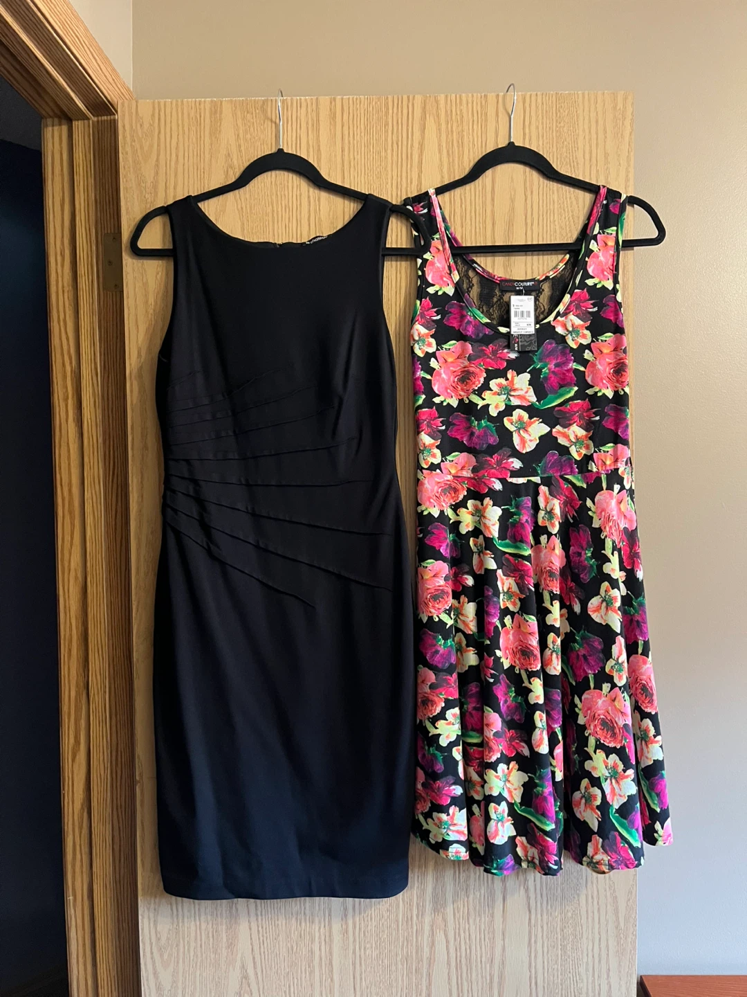 LADIES DRESSES (Size Medium)