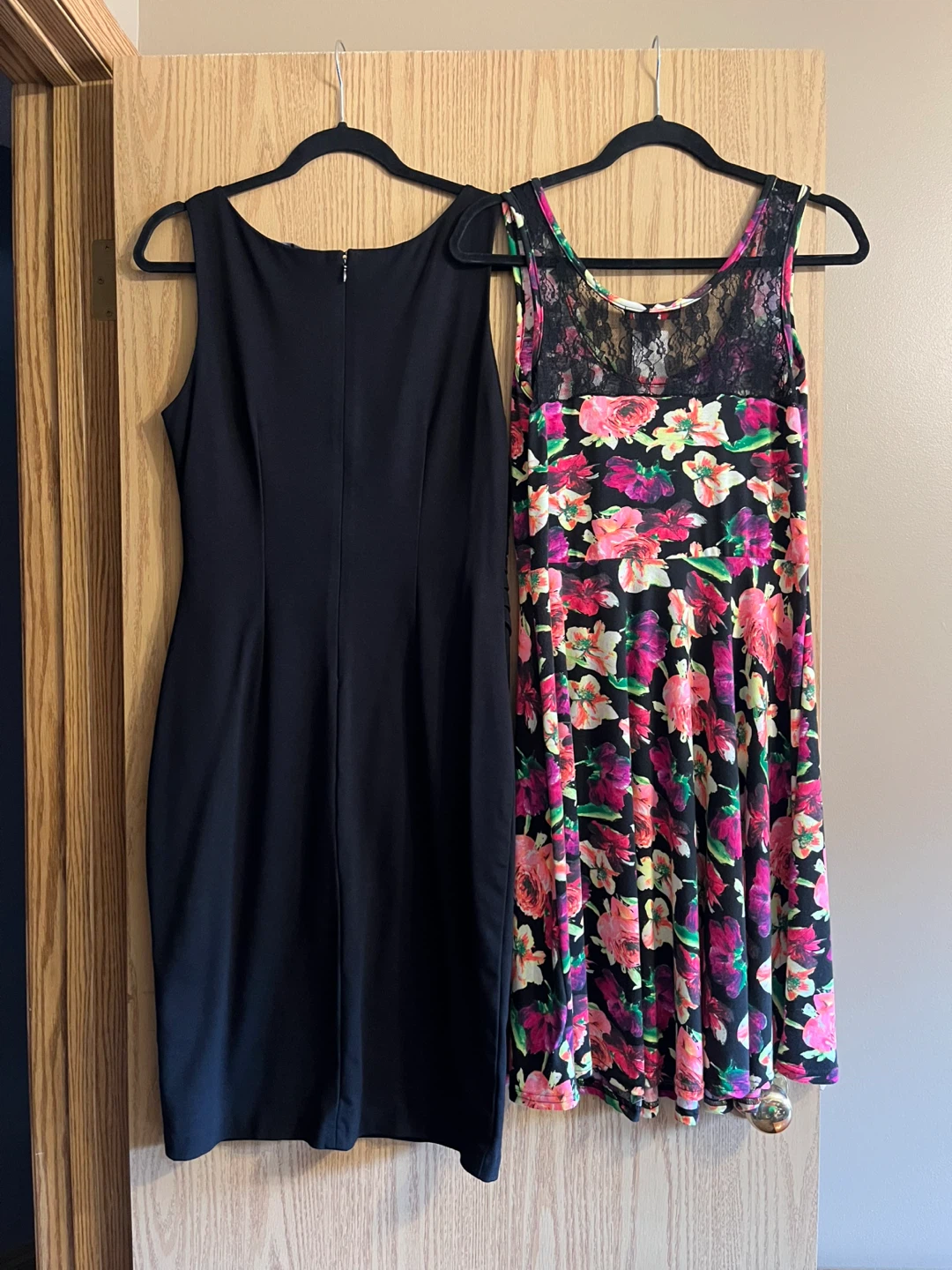 LADIES DRESSES (Size Medium) - photo 2