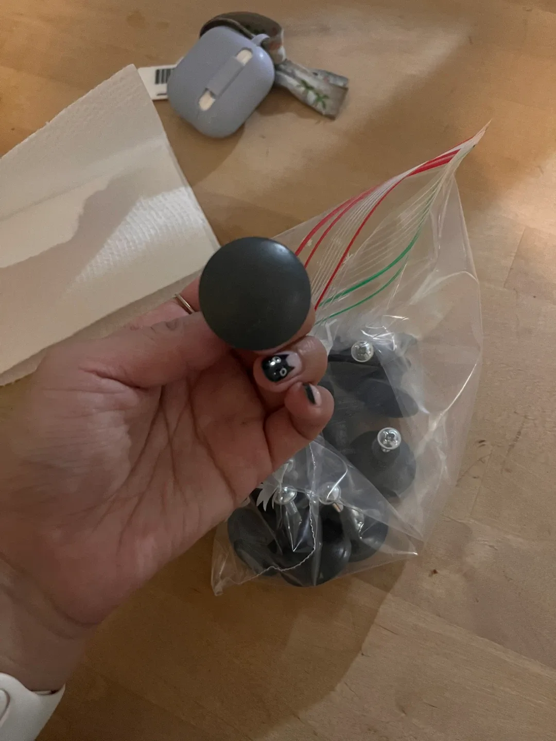 Cabinet/Drawer Knobs - White & Gray image indicator(4)