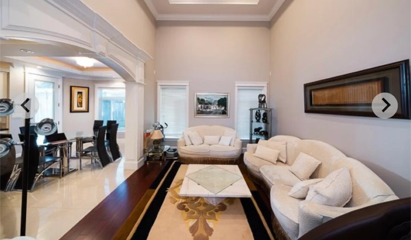 Area Rug image indicator(2)