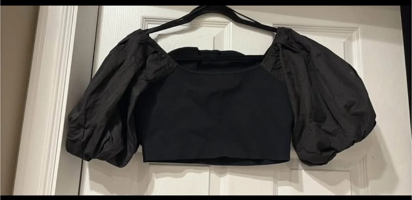 Zara Black Puff Sleeve Top - Size L image indicator(2)