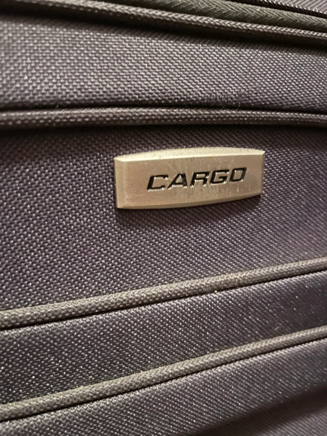 Cargo Carry-On Suitcase image indicator(3)