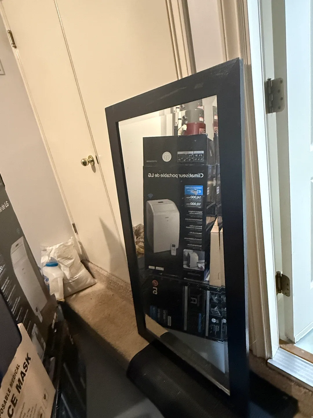 Framed Wall Mirror image indicator(2)