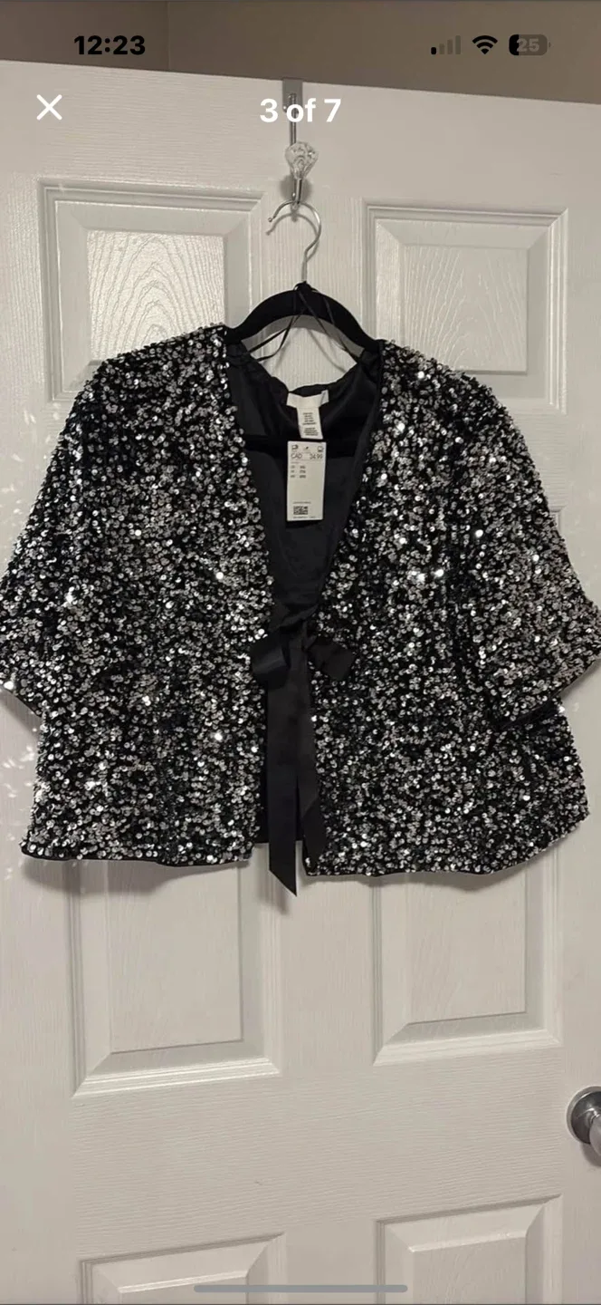 H&M Sequin Bolero Jacket - Size XXL image indicator(4)