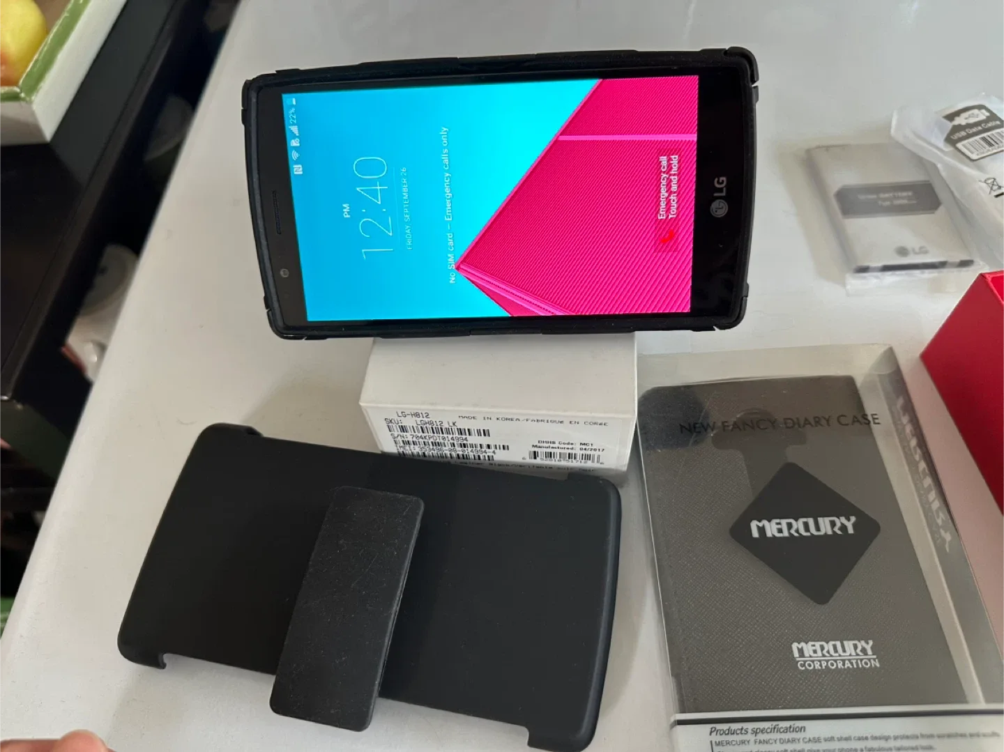 LG G4 Smartphone with Accessories (great condition) image indicator(4)