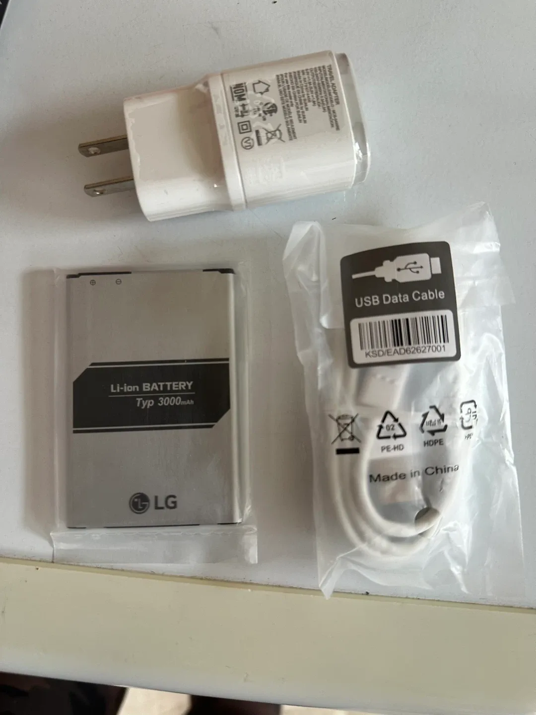 LG G4 Smartphone with Accessories (great condition) image indicator(5)