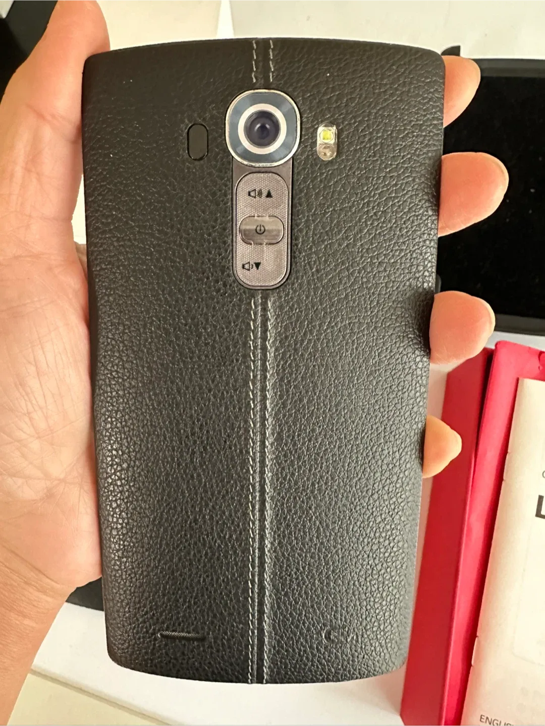 LG G4 Smartphone with Accessories (great condition) image indicator(3)