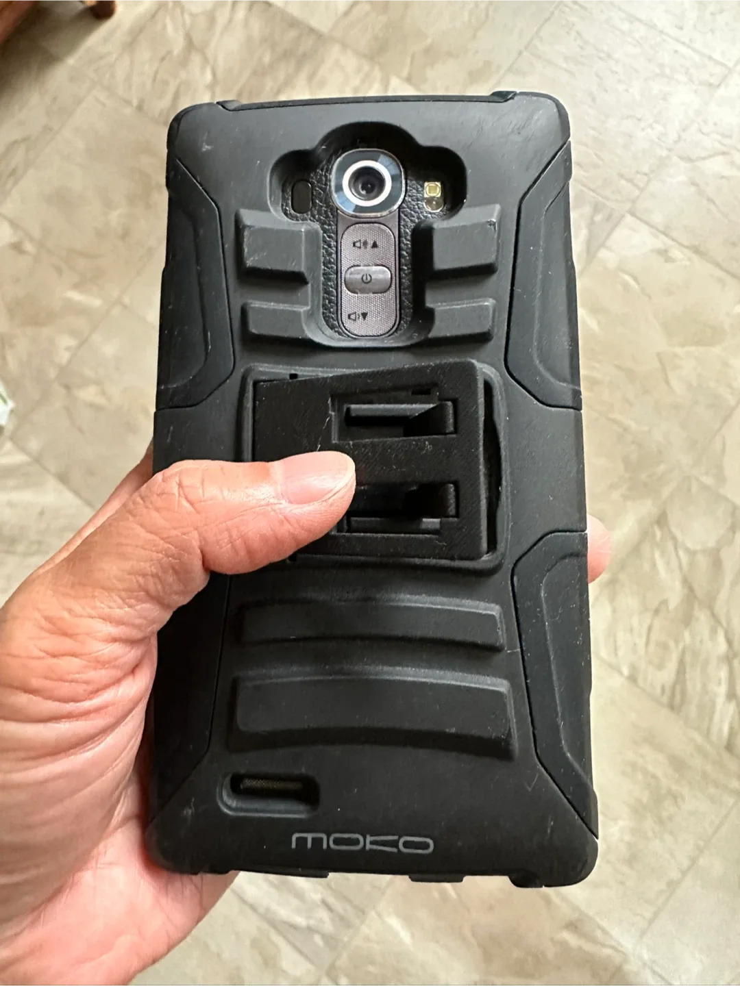 LG G4 Smartphone with Accessories (great condition) image indicator(8)