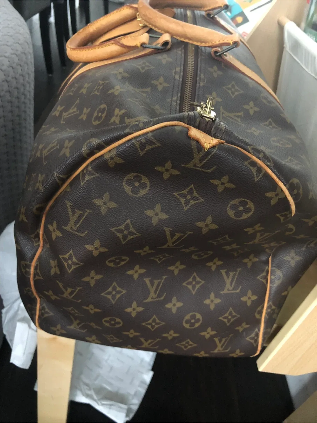 LV keepall 55 used bag image indicator(6)