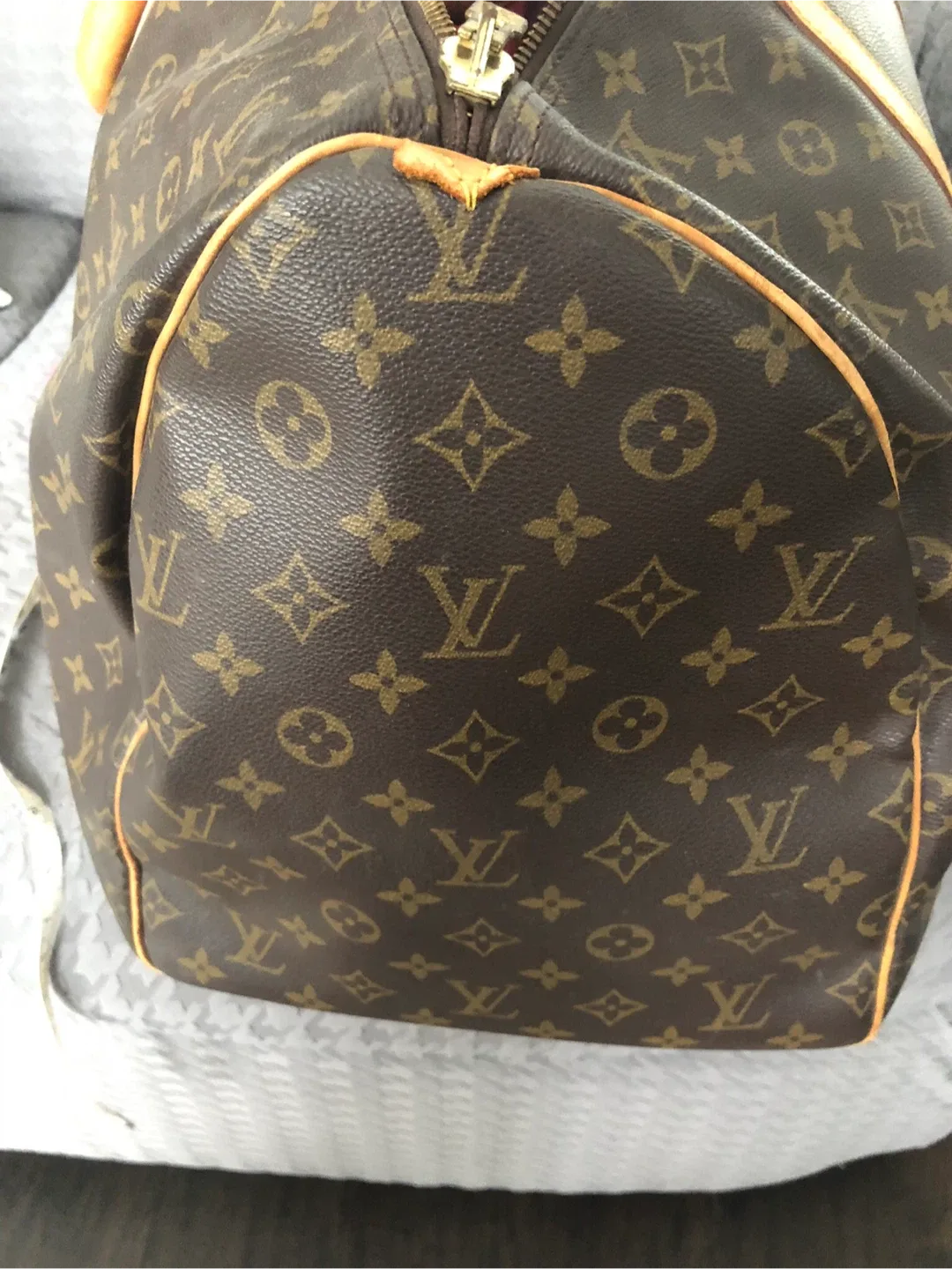 LV keepall 55 used bag image indicator(3)