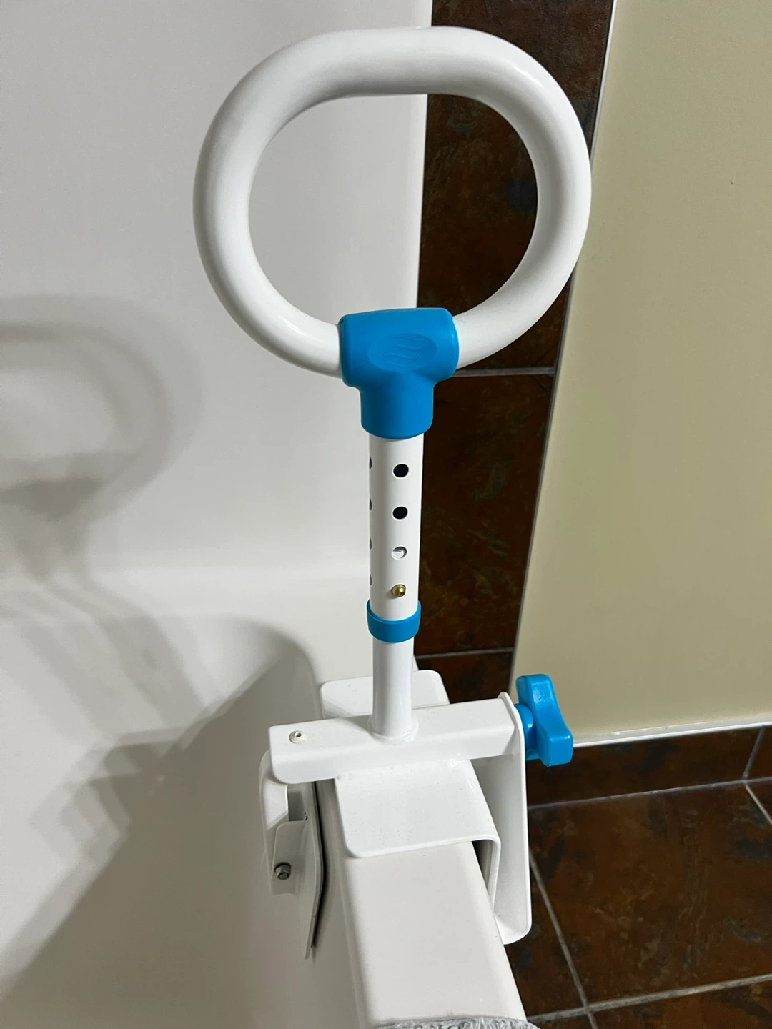 Adjustable Bathtub Grab Bar - photo 3