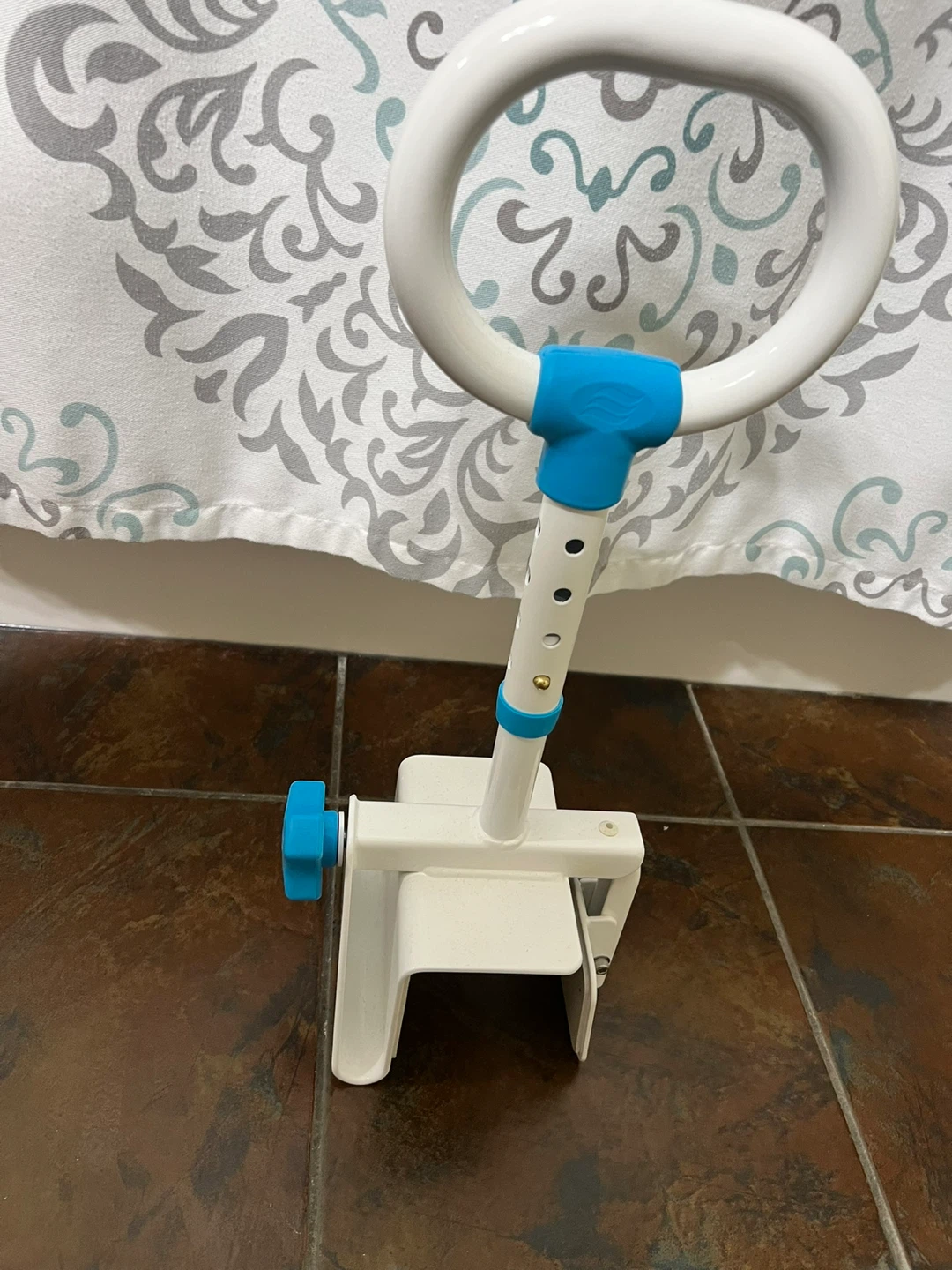 Adjustable Bathtub Grab Bar - photo 4