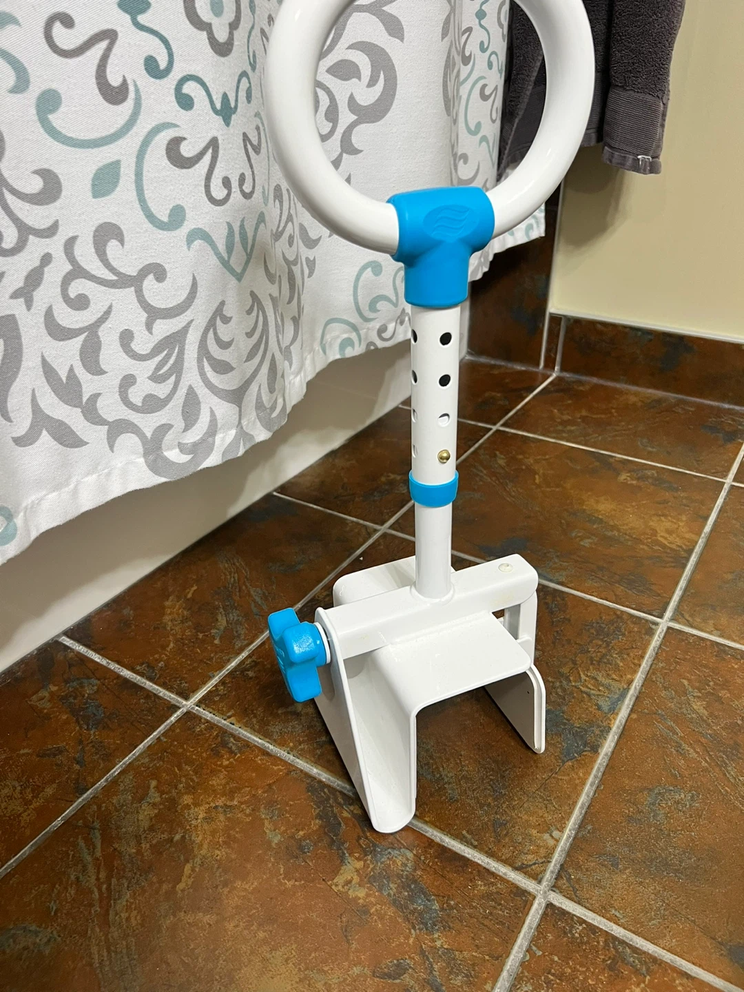Adjustable Bathtub Grab Bar - photo 5