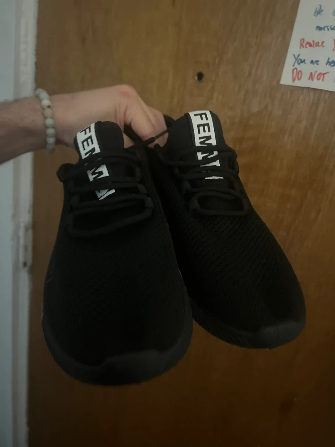 FEM Black Running Shoes image indicator(3)