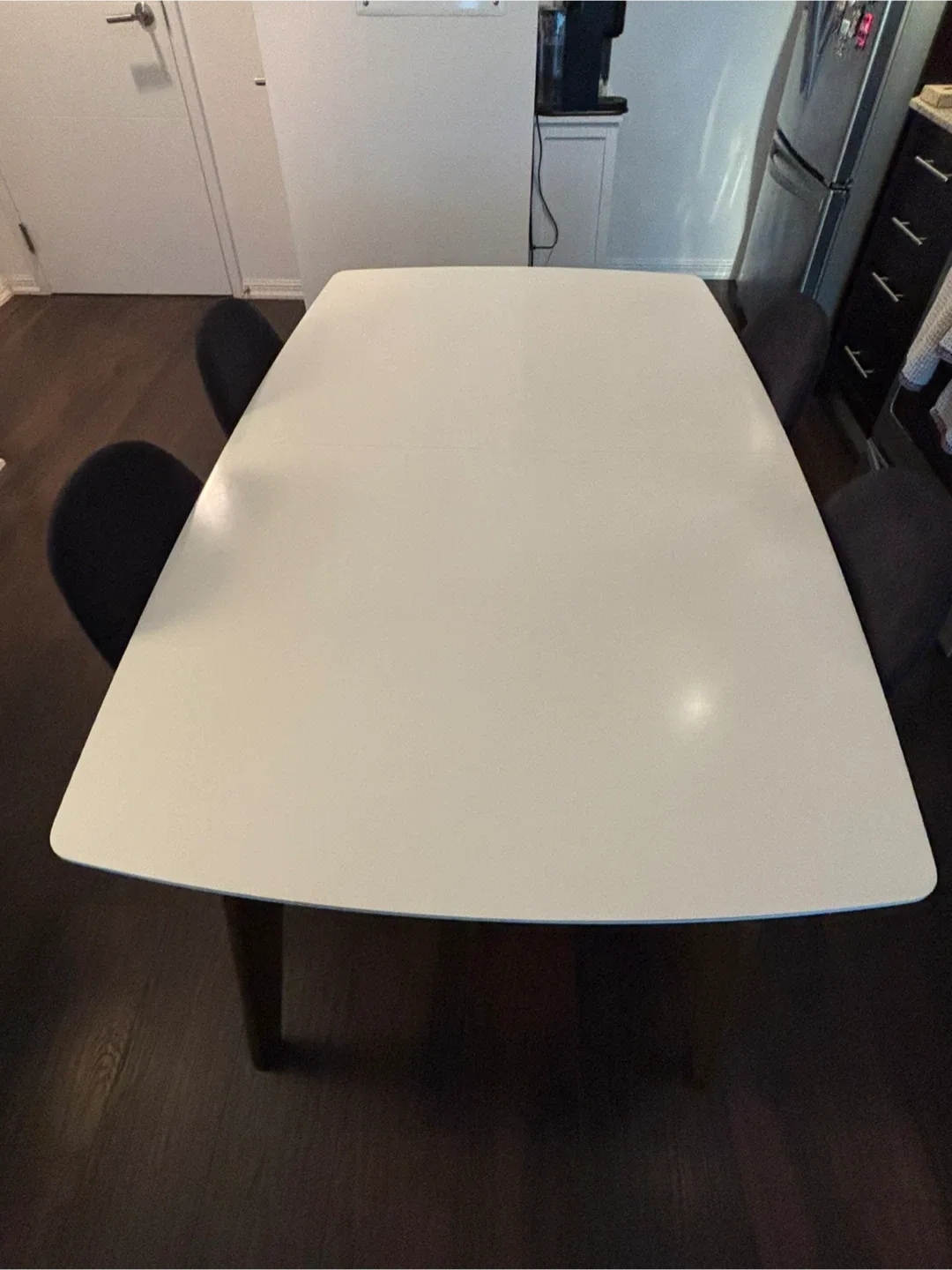 Modern White Dining Table with Chairs image indicator(3)