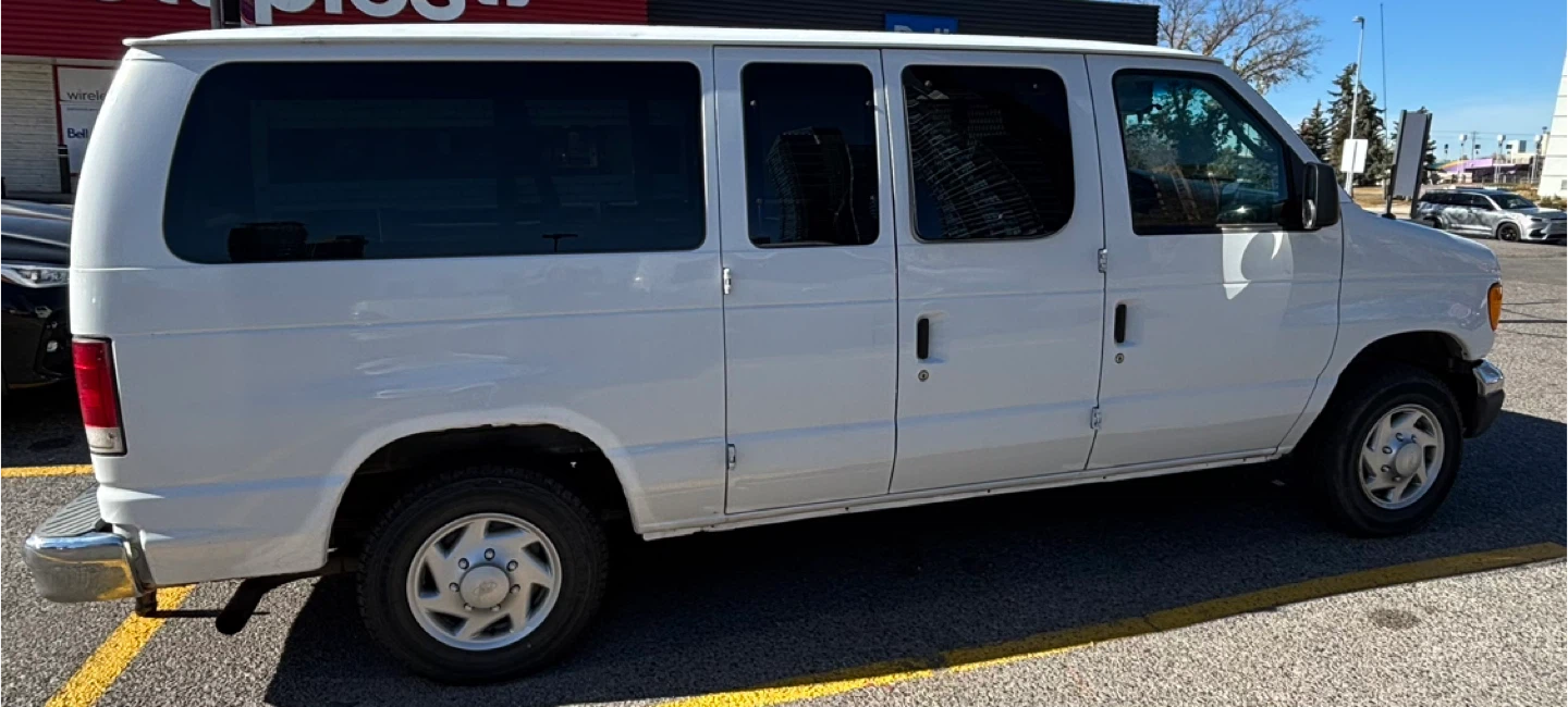 2007 Ford E-150 only 146 km - photo 4
