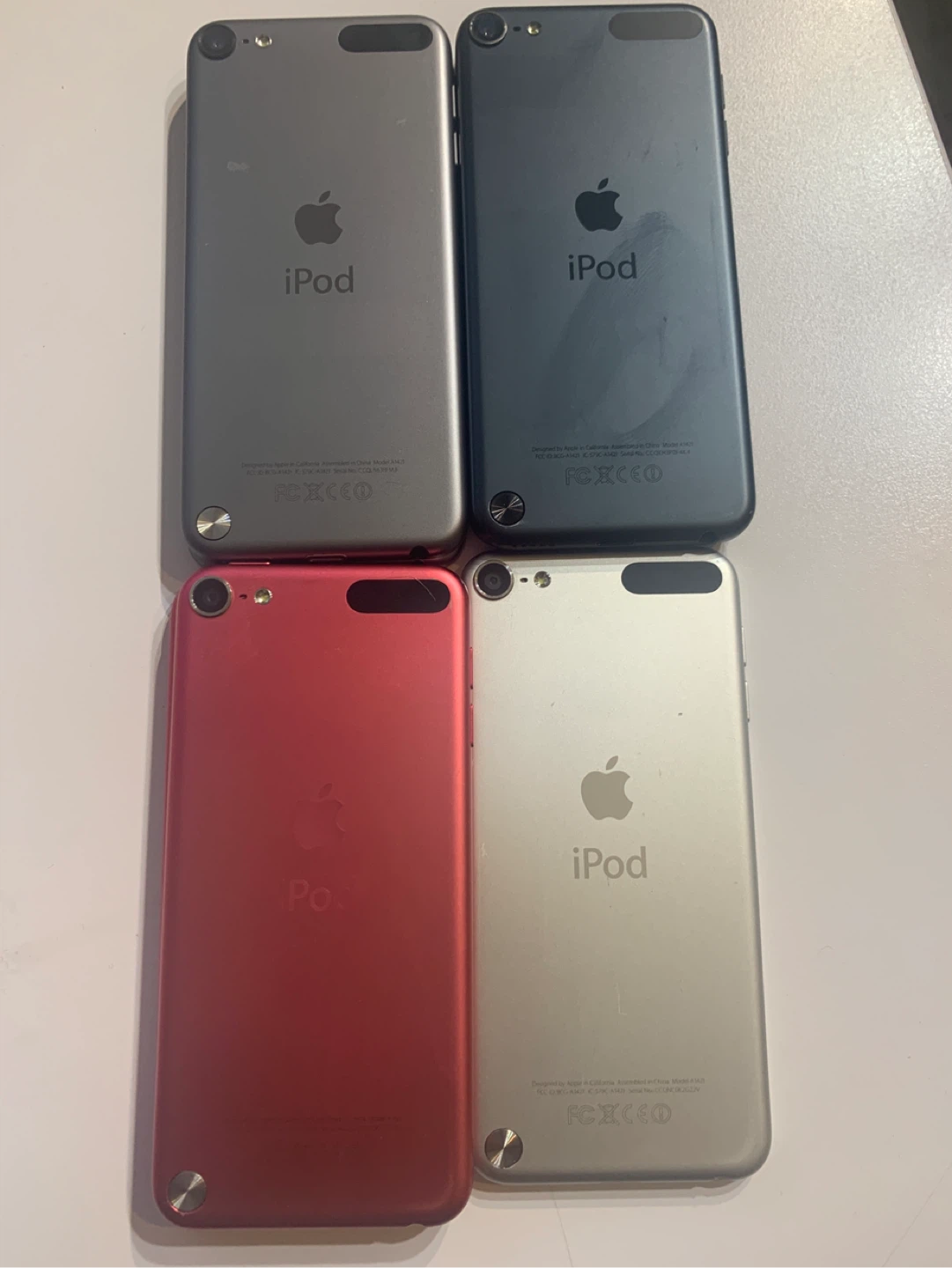 iPod touch 5th Gen 16GB with charger