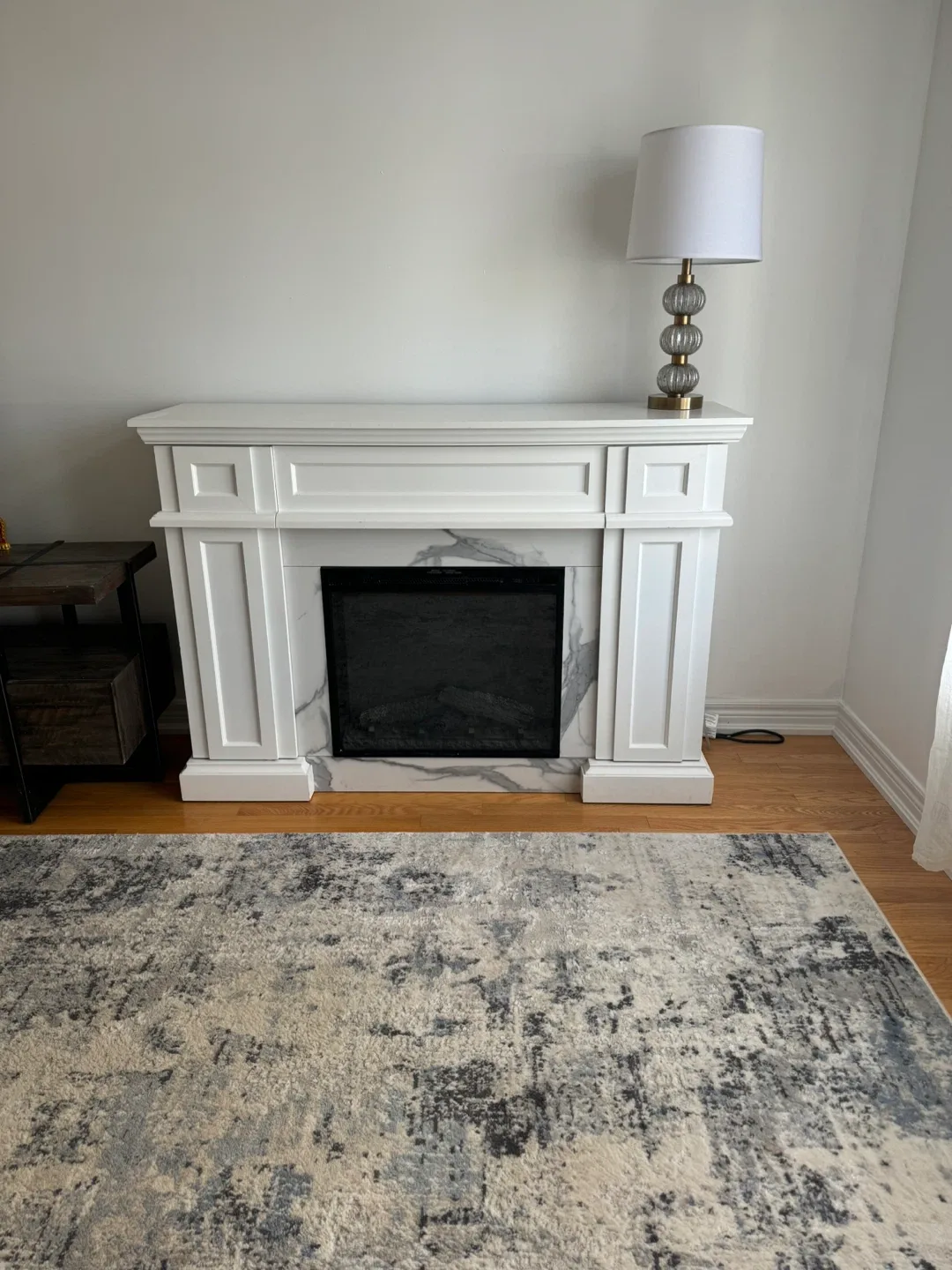 White Fireplace Mantel with Electric Fireplace image indicator(2)