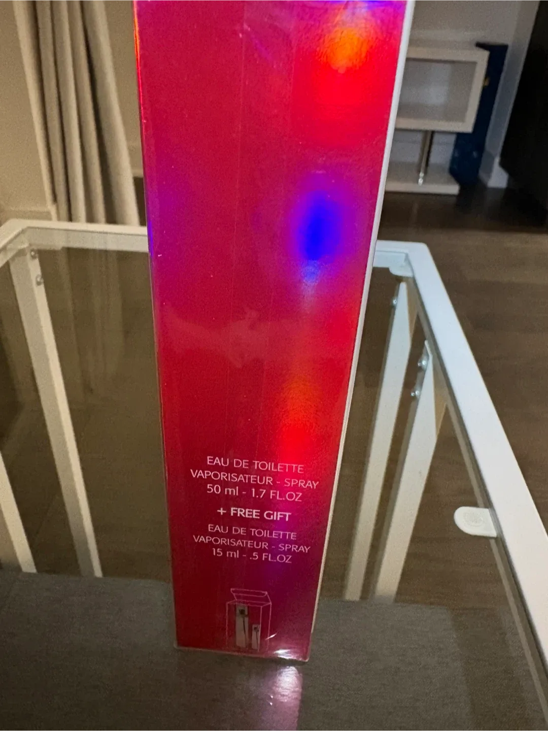 Givenchy Very Irrésistible Eau De Toilette Spray 50ml image indicator(3)