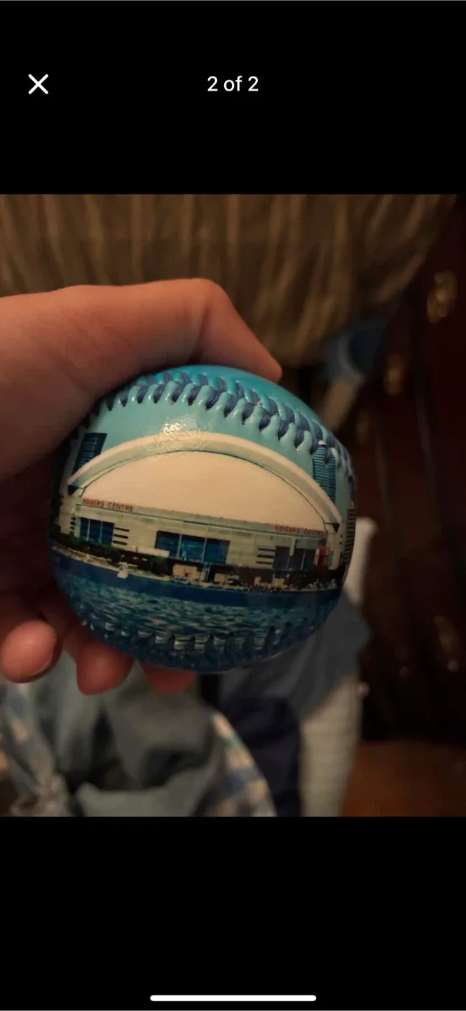 Toronto Blue Jays Baseball Memorabilia image indicator(3)