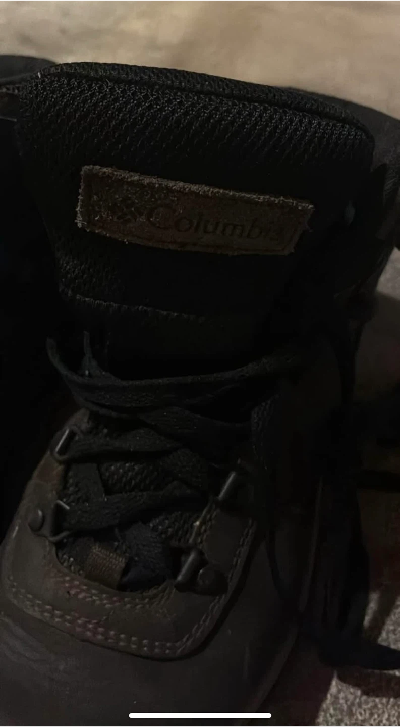 Columbia Women's Hiking Boots - Size 8 - photo 2