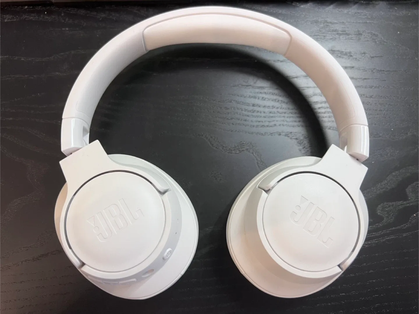 JBL Tune 720BT - Bluetooth Headphones White thumbnail