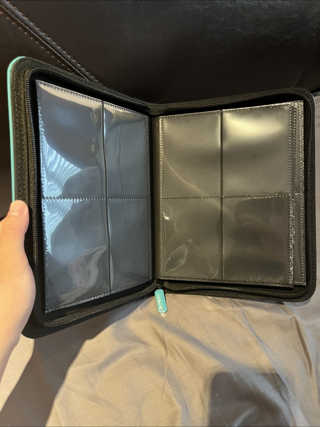 Brand New Vault X 4 Pocket Card Binder - photo 4