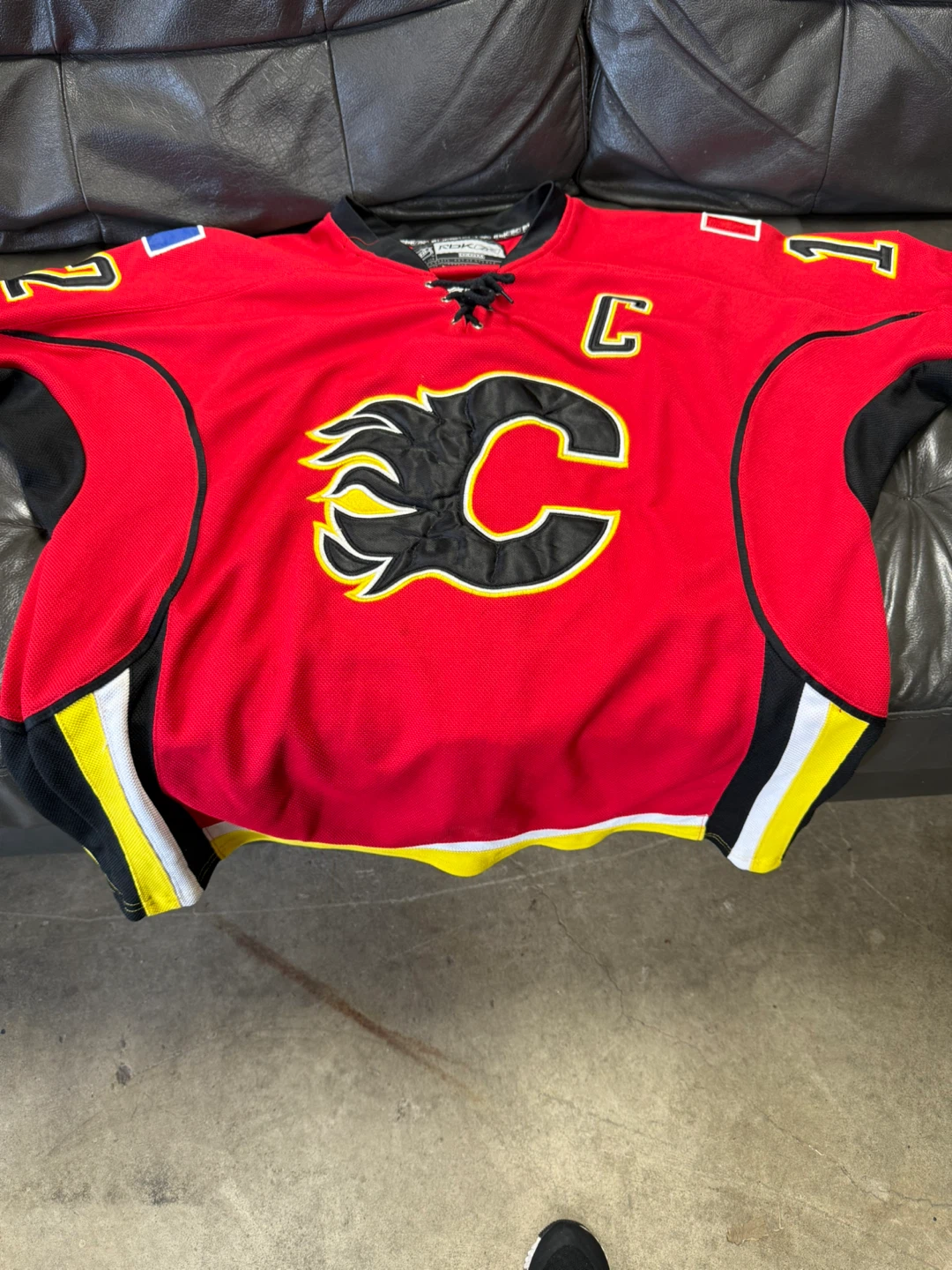 Reebok Iginla #12 Flames Jersey, Size 50 - photo 2