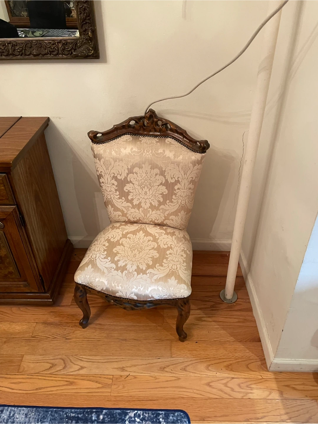 Antique Style Floral Upholstered Chair & Sofa Set - photo 3