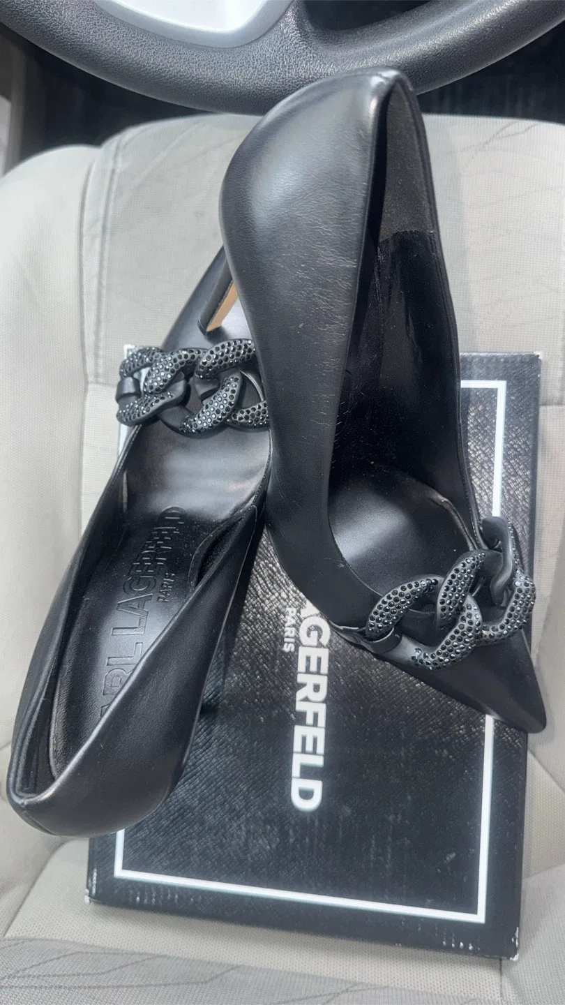 Karl Lagerfeld Black Heels image indicator(2)