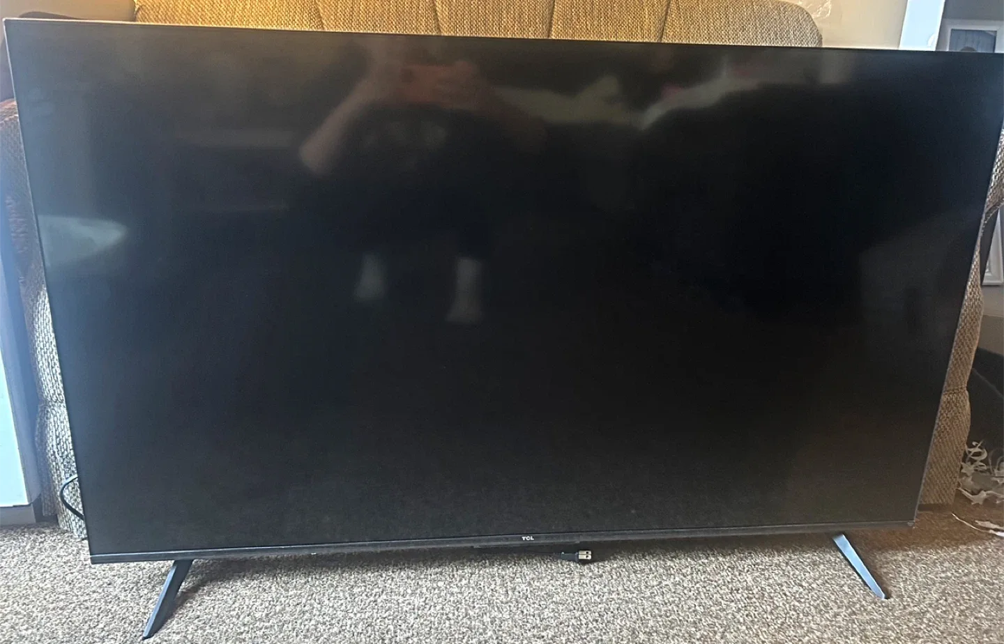 BRAND NEW - barely used 50” TCL TV image indicator(4)