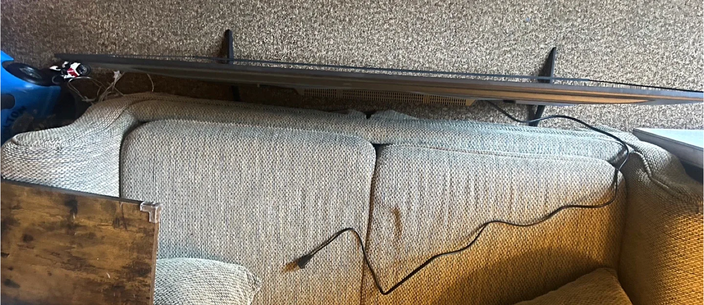 BRAND NEW - barely used 50” TCL TV image indicator(2)